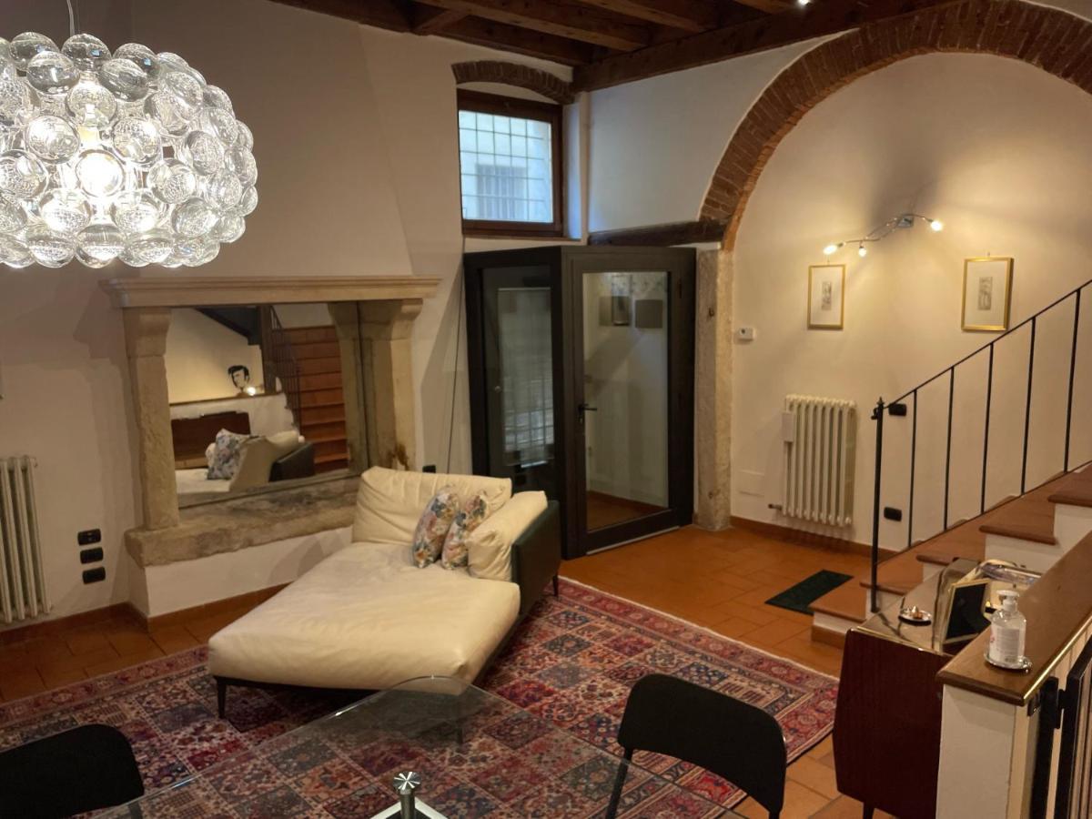 ヴェローナ Loft Ponte Pietraヴィラ エクステリア 写真